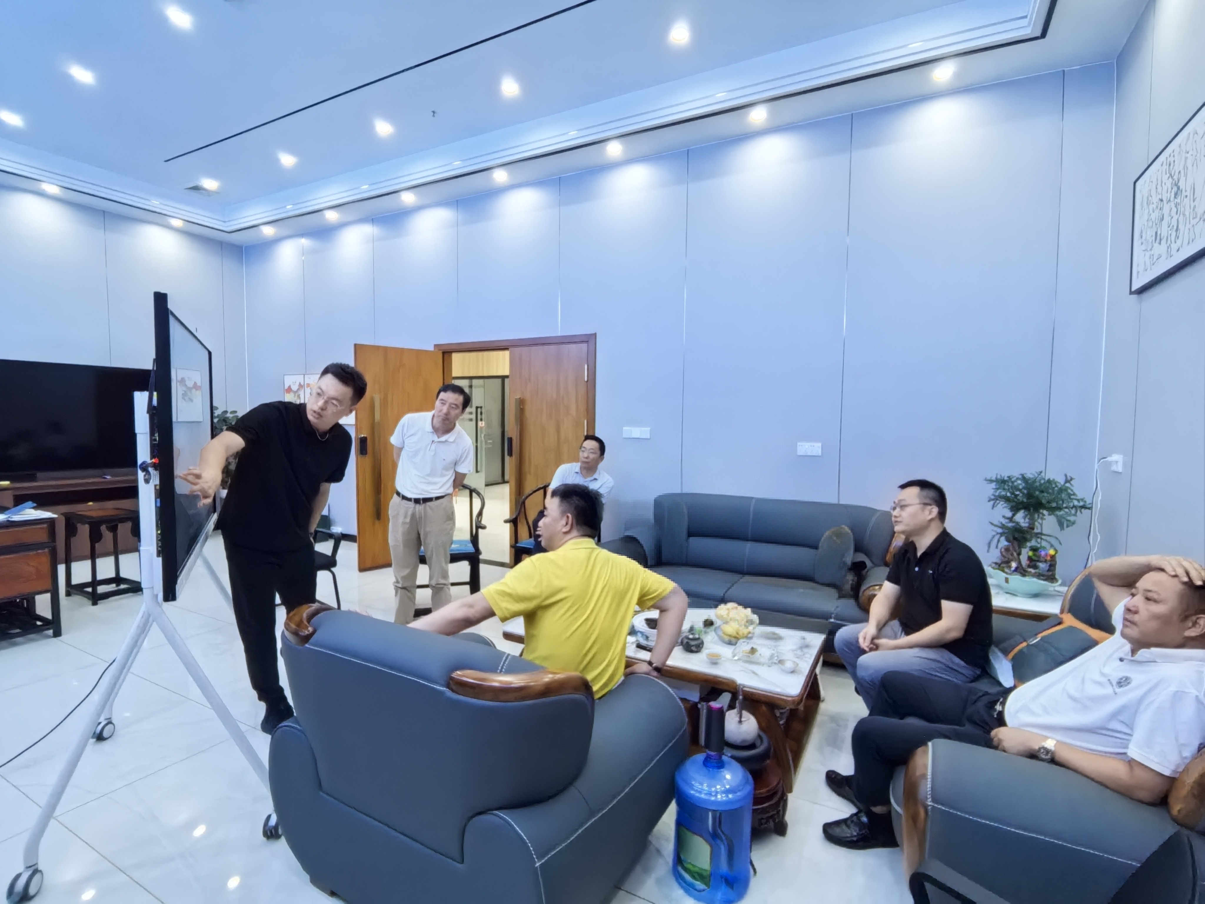 喜讯!强强联合,深圳宏日嘉与中国航天建设深圳公司签署战略合作协议,共筑高端制造新生态 喜讯!强强联合,深圳宏日嘉与中国航天建设深圳公司签署战略合作协议,共筑高端制造新生态